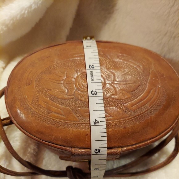 Vintage Mexico Hand Tooled Leather Purse - Picture 12 of 13